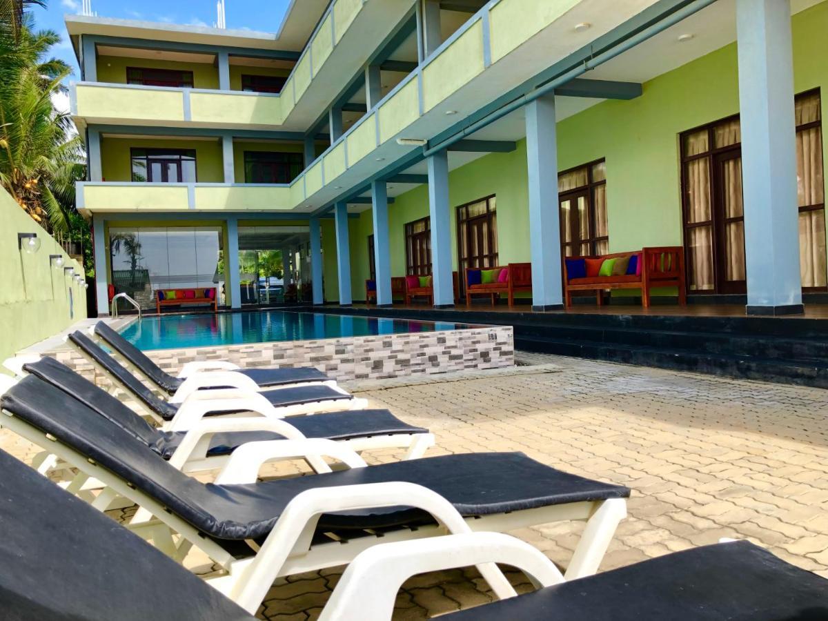 היקדואה Serenade Beach Hotel מראה חיצוני תמונה