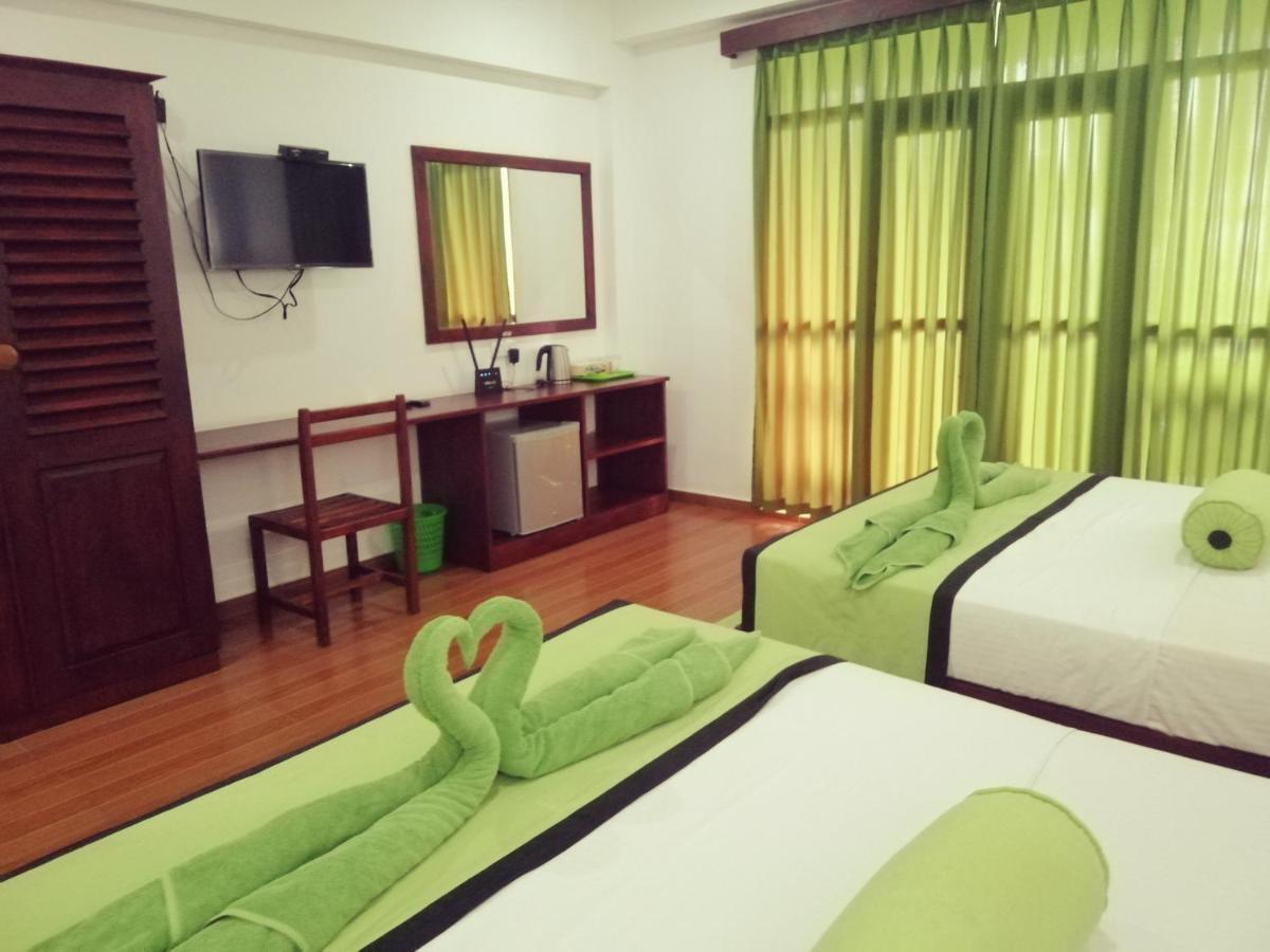 היקדואה Serenade Beach Hotel מראה חיצוני תמונה