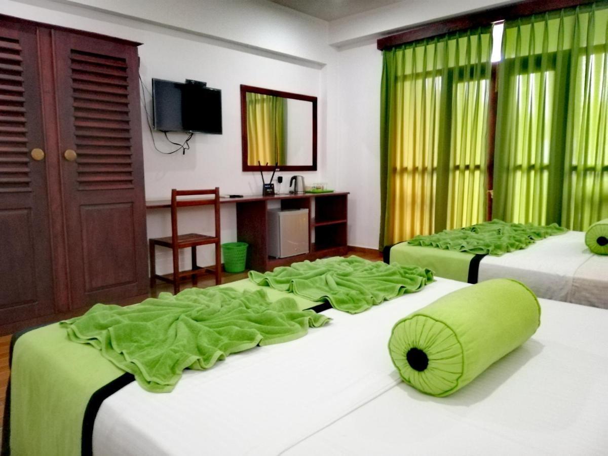 היקדואה Serenade Beach Hotel מראה חיצוני תמונה