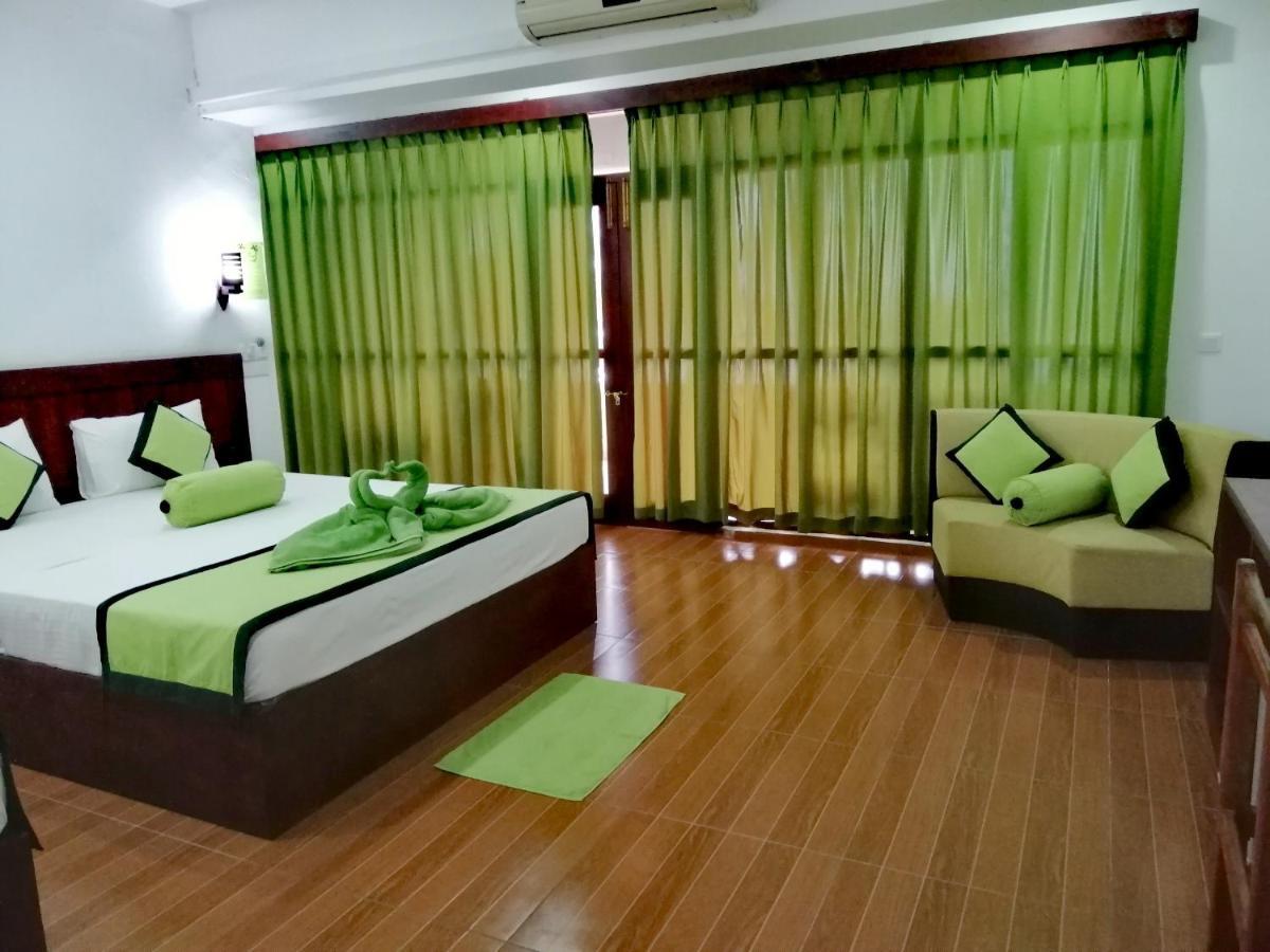 היקדואה Serenade Beach Hotel מראה חיצוני תמונה